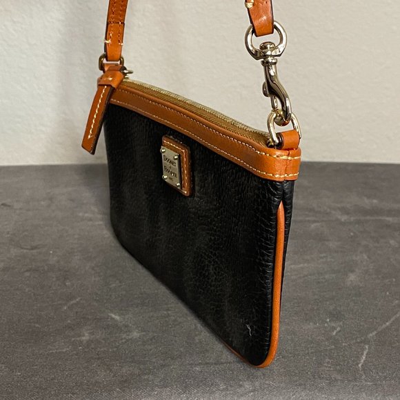 Dooney & Bourke Women's Wallet Pebble Zipper Leather Clutch - Picture 3 of 7